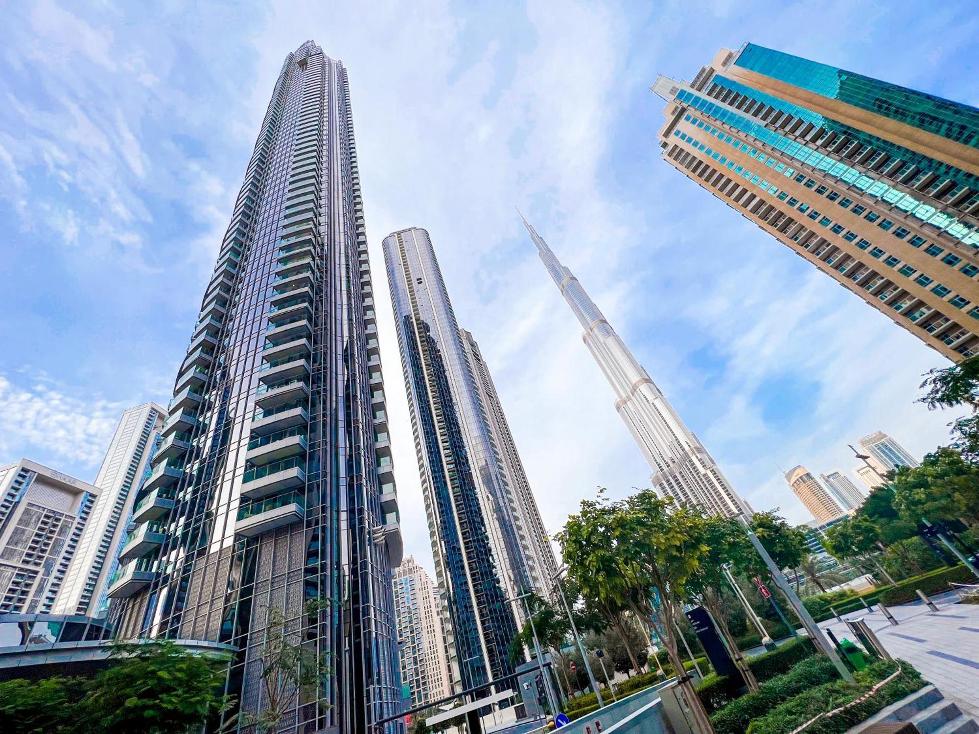 Downtown Luxury - Stunning Burj Khalifa & Sea View - 5 Minutes Walk To Dubai Mall Exterior foto